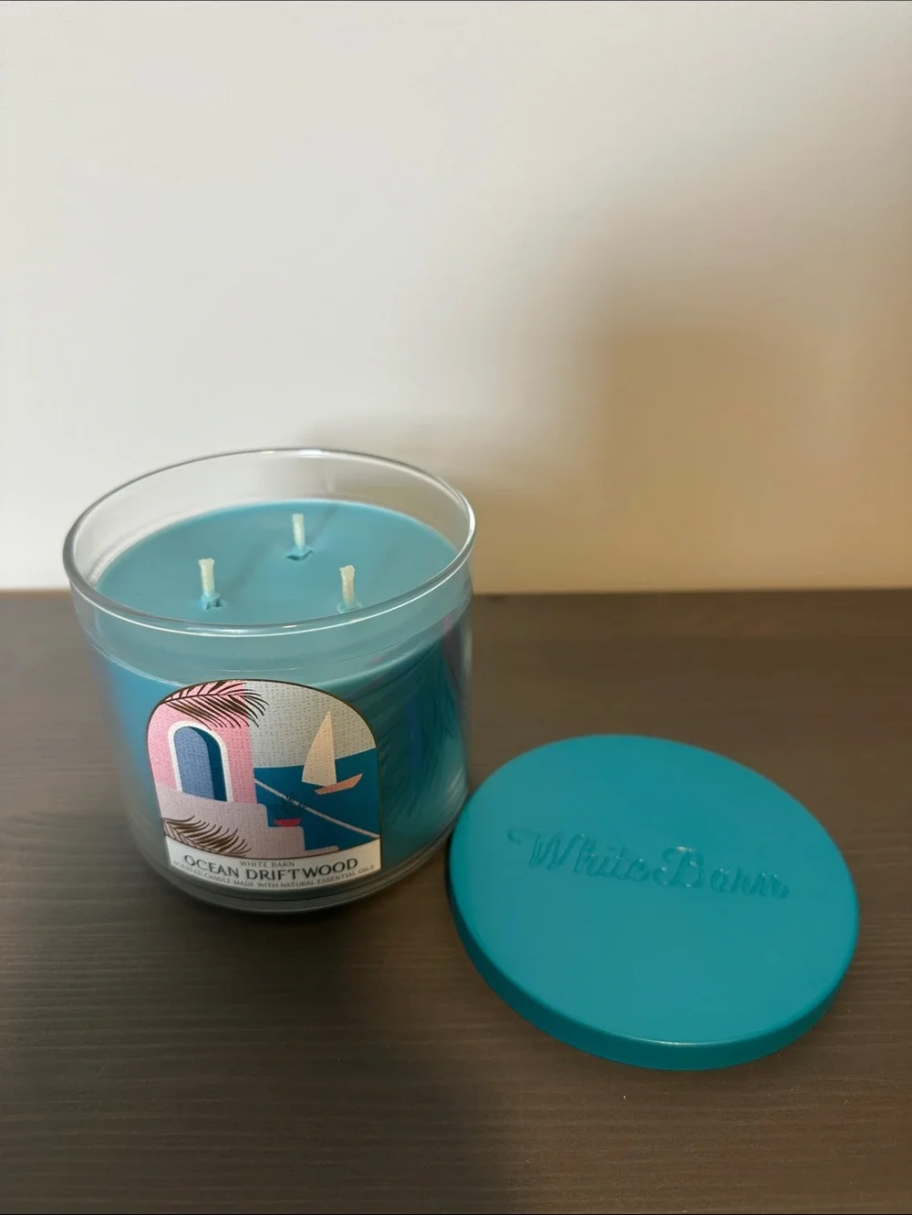 White Barn Ocean Driftwood 3-Wick Candle - Picture 2 of 2